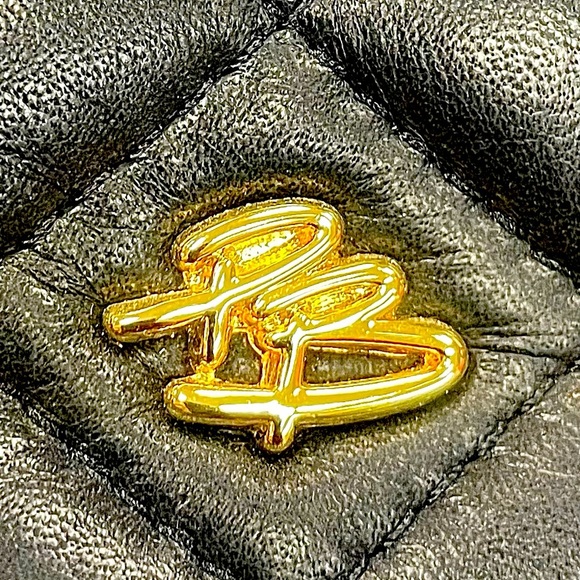 Pierre Balmain Black Buttersoft Quilt Leather Crossbody Bag - Picture 3 of 10